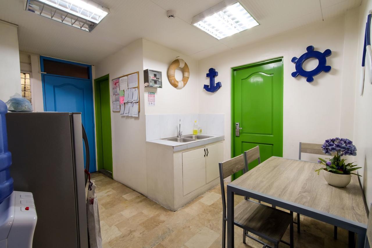 Zen Hostel Vicente Cruz Маніла Екстер'єр фото
